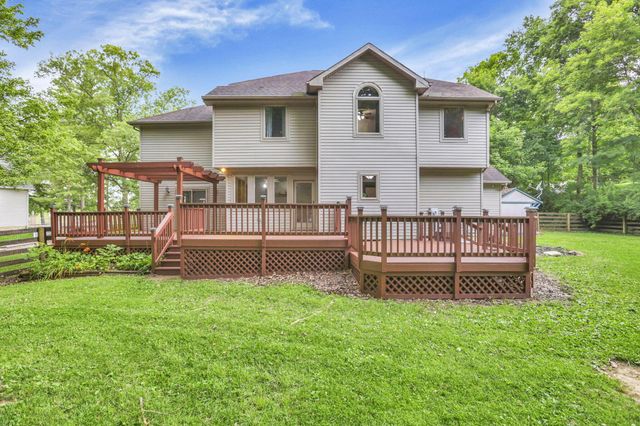 200 Hazelton Etna Road SW, Pataskala, OH 43062