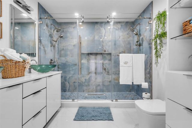 1270 W 64th Terrace, Hialeah, FL 33012