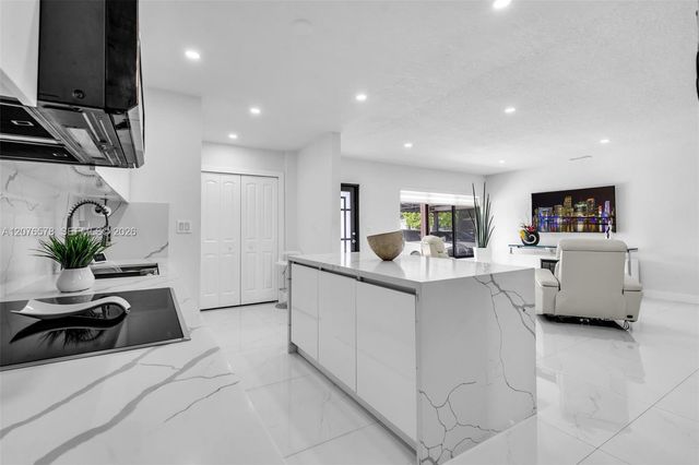 1270 W 64th Terrace, Hialeah, FL 33012