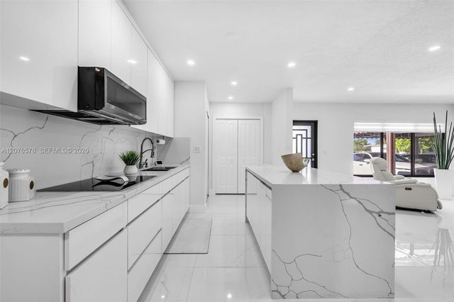 1270 W 64th Terrace, Hialeah, FL 33012