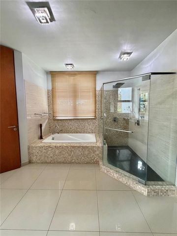 24 CALLE 3 SENDEROS DE MONTEHIEDRA, San Juan, PR 00926