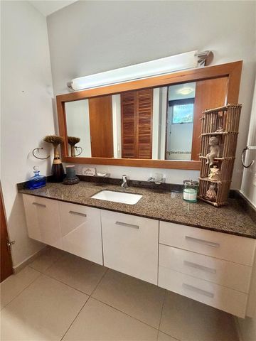 24 CALLE 3 SENDEROS DE MONTEHIEDRA, San Juan, PR 00926