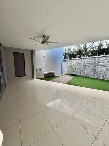 24 CALLE 3 SENDEROS DE MONTEHIEDRA, San Juan, PR 00926