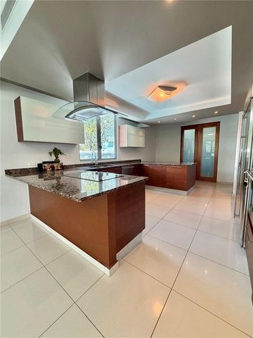 24 CALLE 3 SENDEROS DE MONTEHIEDRA, San Juan, PR 00926
