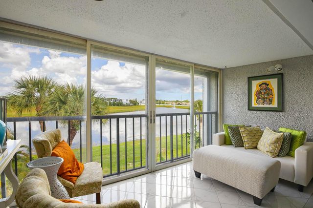 4822 Esedra Court 303, Lake Worth, FL 33467