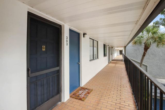 4822 Esedra Court 303, Lake Worth, FL 33467