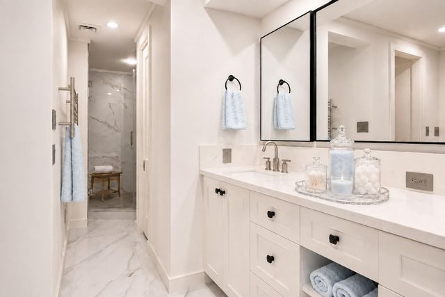5001 Woodway Drive PH2, Houston, TX 77056