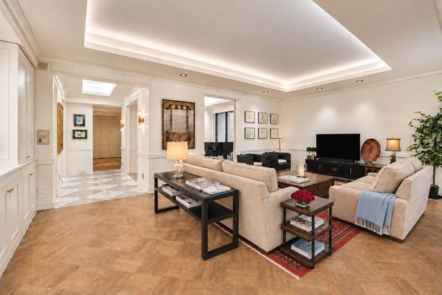 5001 Woodway Drive PH2, Houston, TX 77056