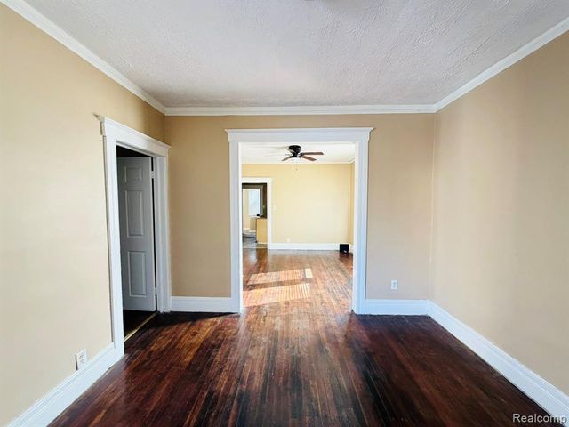 5044 Mcclellan Street, Detroit, MI 48213