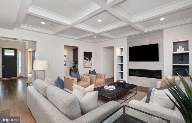 18465 SUGAR SNAP CIR, Leesburg, VA 20176