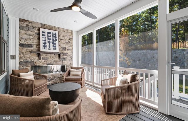 18465 SUGAR SNAP CIR, Leesburg, VA 20176