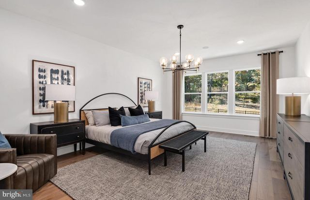 18465 SUGAR SNAP CIR, Leesburg, VA 20176