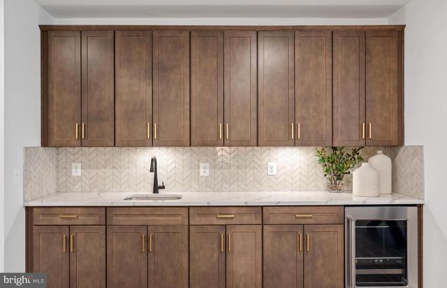 18465 SUGAR SNAP CIR, Leesburg, VA 20176