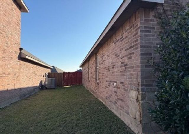 2210 Marvin Drive, Lancaster, TX 75134