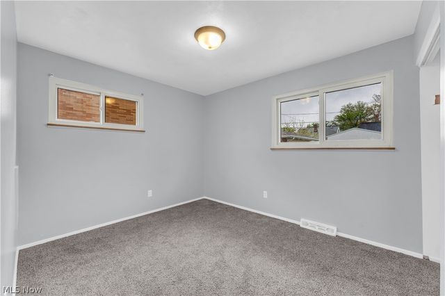 927 E 216th Street, Euclid, OH 44119