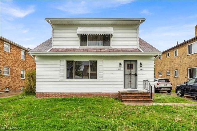 927 E 216th Street, Euclid, OH 44119
