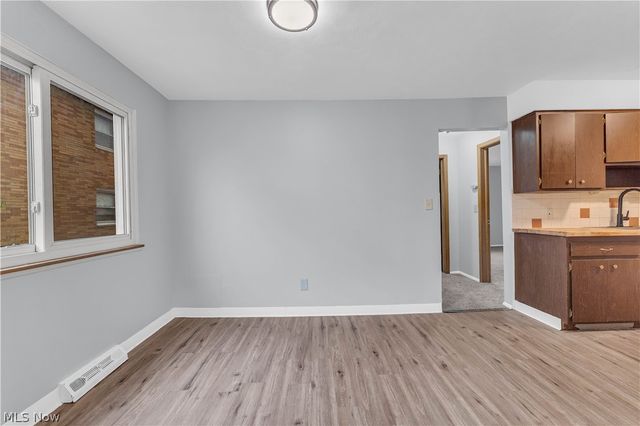 927 E 216th Street, Euclid, OH 44119