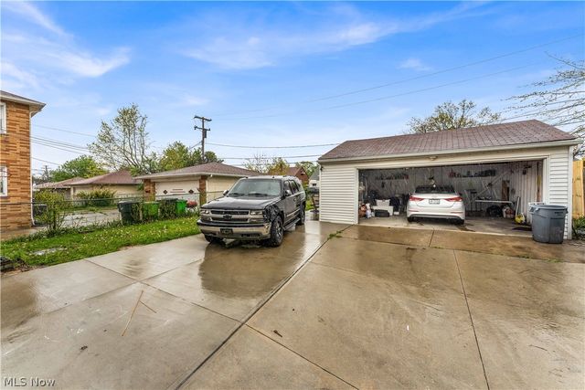 927 E 216th Street, Euclid, OH 44119