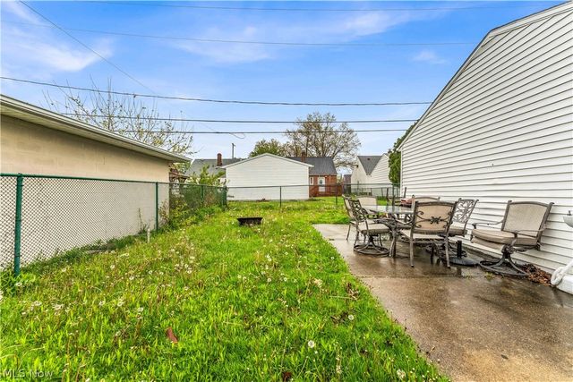 927 E 216th Street, Euclid, OH 44119