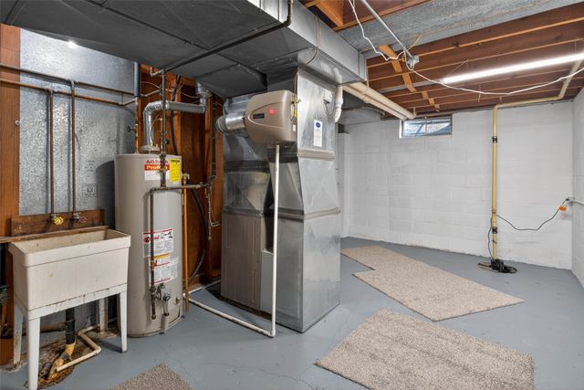 3700 SW 29th Street, Des Moines, IA 50321