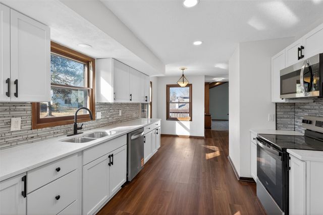 3700 SW 29th Street, Des Moines, IA 50321