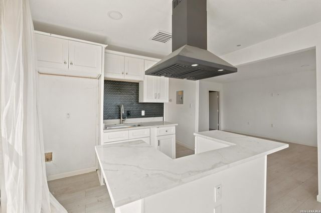 3014 EL PASO ST, San Antonio, TX 78207