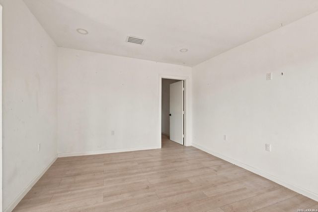 3014 EL PASO ST, San Antonio, TX 78207