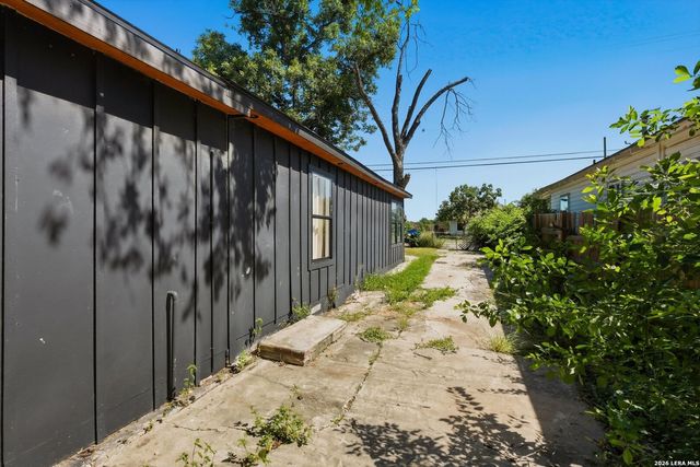 3014 EL PASO ST, San Antonio, TX 78207