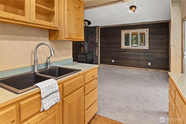 221 W Lakedale Drive, Ronald, WA 98940