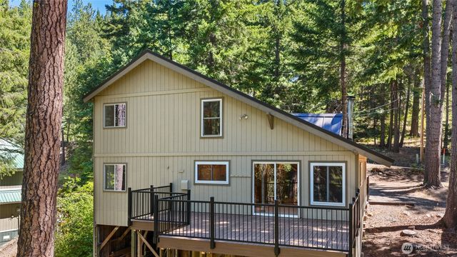 221 W Lakedale Drive, Ronald, WA 98940