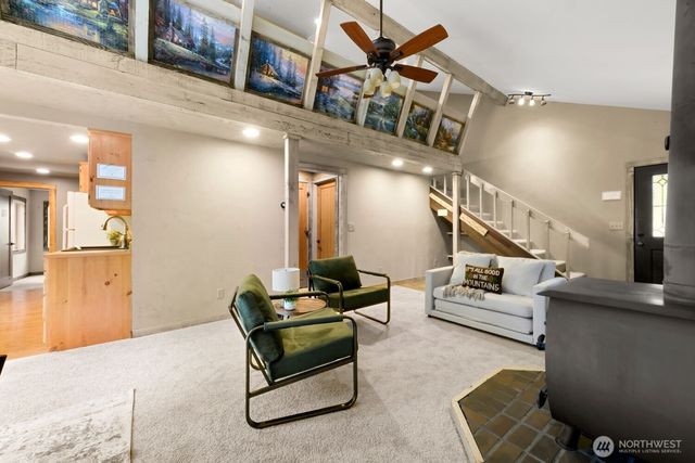 221 W Lakedale Drive, Ronald, WA 98940