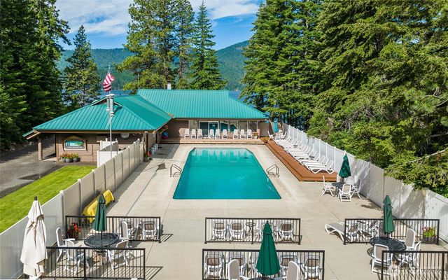 221 W Lakedale Drive, Ronald, WA 98940