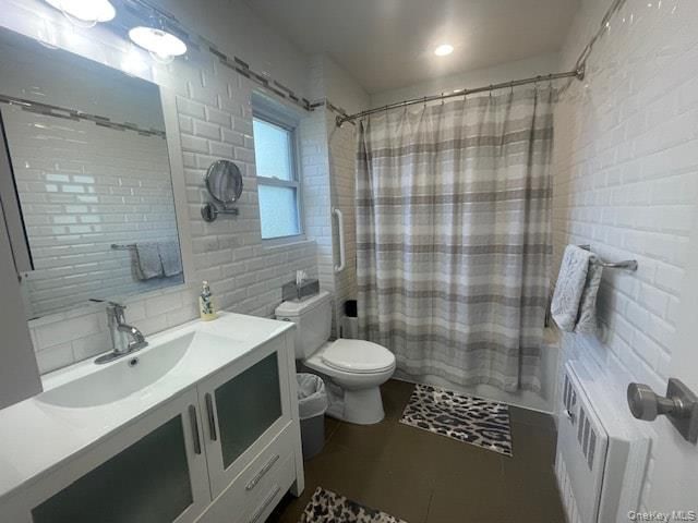 894 Lakeside Drive, Woodmere, NY 11598