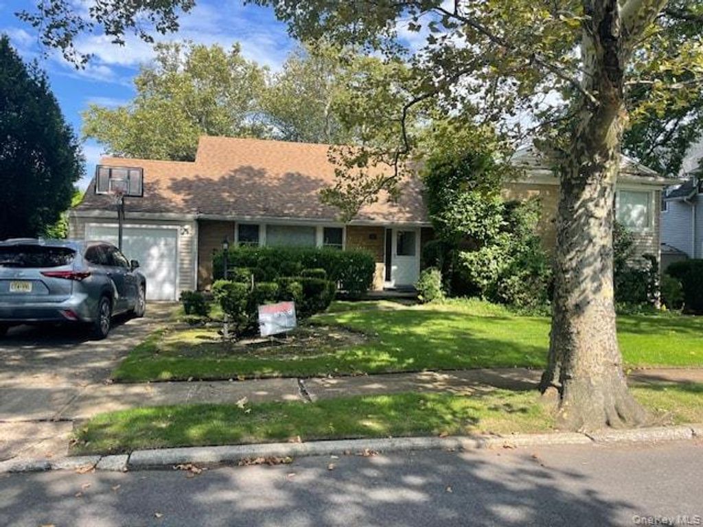 894 Lakeside Drive, Woodmere, NY 11598