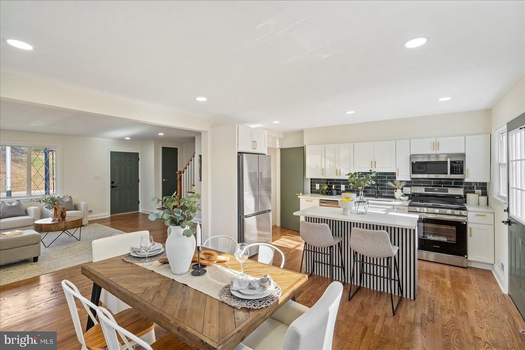 1009 E NORTHERN PKWY, Baltimore, MD 21212