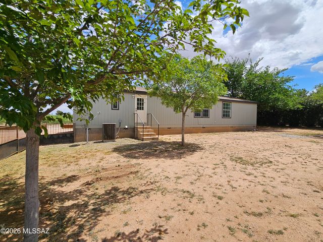 520 N Crooked Lane, Benson, AZ 85602