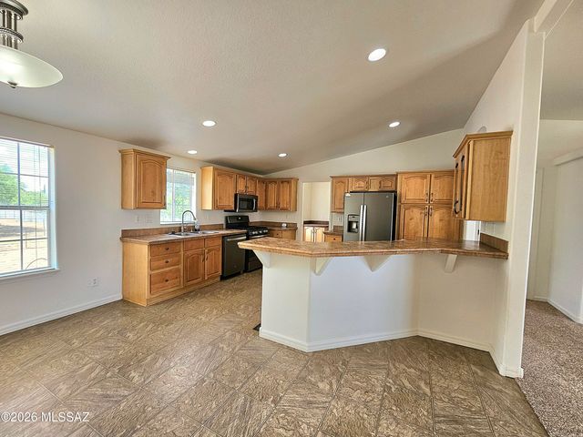 520 N Crooked Lane, Benson, AZ 85602
