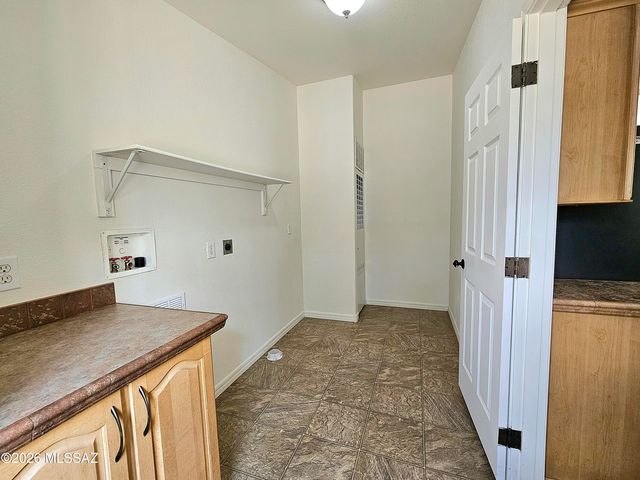 520 N Crooked Lane, Benson, AZ 85602