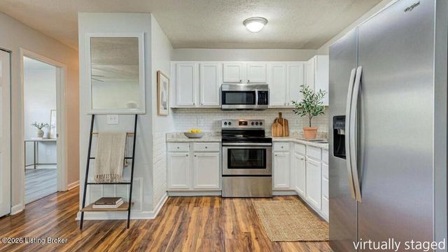 3900 Bonaventure Blvd, Louisville, KY 40219