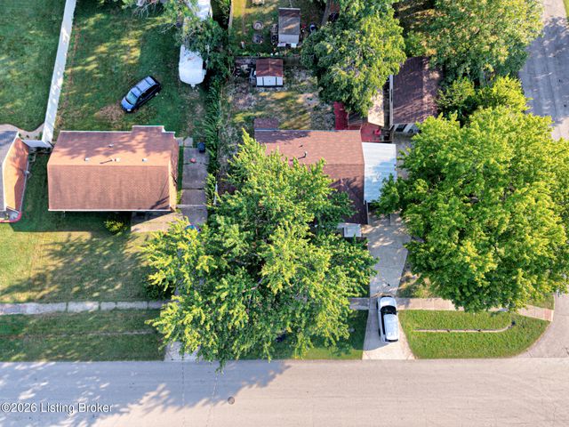3900 Bonaventure Blvd, Louisville, KY 40219