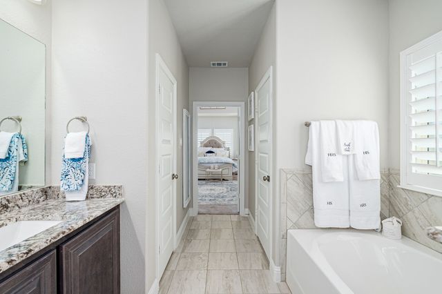 112 Walnut Drive, Van Alstyne, TX 75495