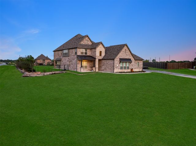 112 Walnut Drive, Van Alstyne, TX 75495