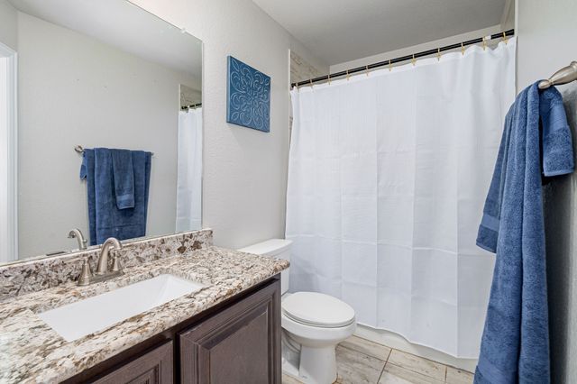 112 Walnut Drive, Van Alstyne, TX 75495