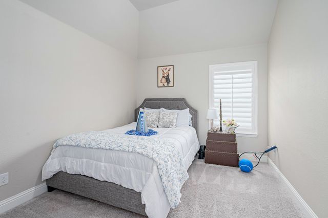 112 Walnut Drive, Van Alstyne, TX 75495