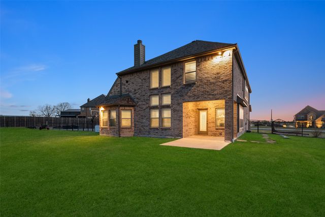 112 Walnut Drive, Van Alstyne, TX 75495