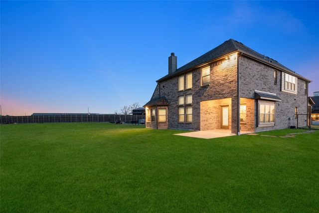 112 Walnut Drive, Van Alstyne, TX 75495