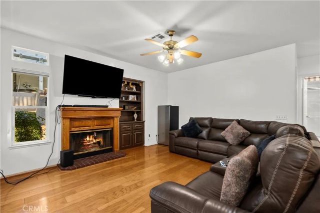 28811 Park Woodland Place, Saugus, CA 91390