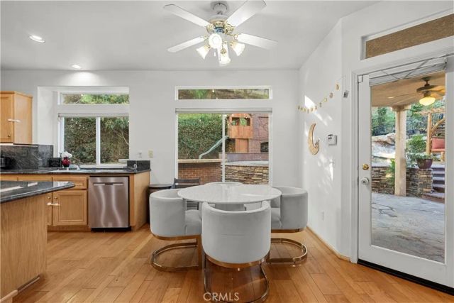 28811 Park Woodland Place, Saugus, CA 91390