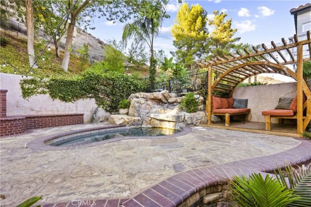 28811 Park Woodland Place, Saugus, CA 91390