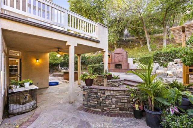 28811 Park Woodland Place, Saugus, CA 91390